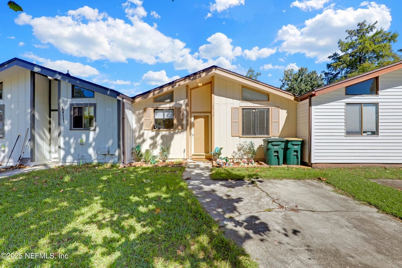 10713 Kusaie Dr, Jacksonville, FL 32246