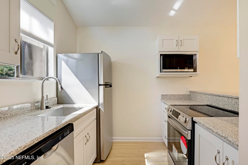 10713 Kusaie Dr, Jacksonville, FL 32246