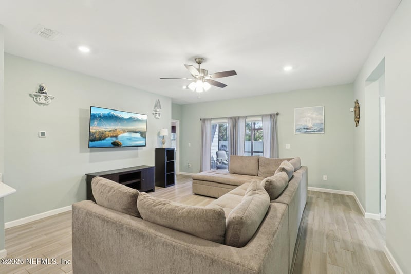 9870 Ansley Lake Dr, Jacksonville, FL 32222