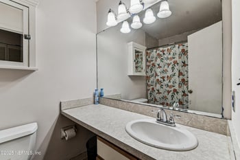 1604 Arcadia Dr #110, Jacksonville, FL 32207