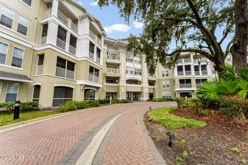 8290 Gate Pw #516, Jacksonville, FL 32216