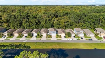 7778 Meadow Walk Ln, Jacksonville, FL 32256