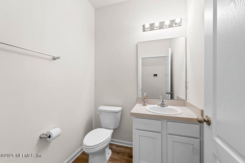 7778 Meadow Walk Ln, Jacksonville, FL 32256