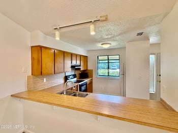 665 10th Ave, Jacksonville Beach, FL 32250