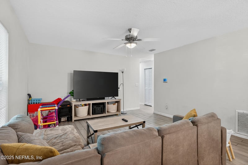 517 Linwood Ave, Jacksonville, FL 32206