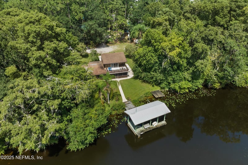 145 Finnigan Rd, Satsuma, FL 32189