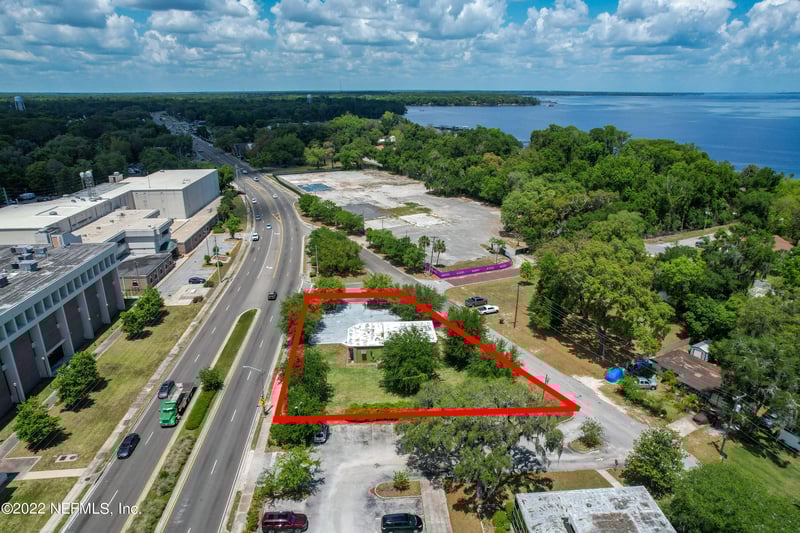 914 Orange Ave, Green Cove Springs, FL 32043