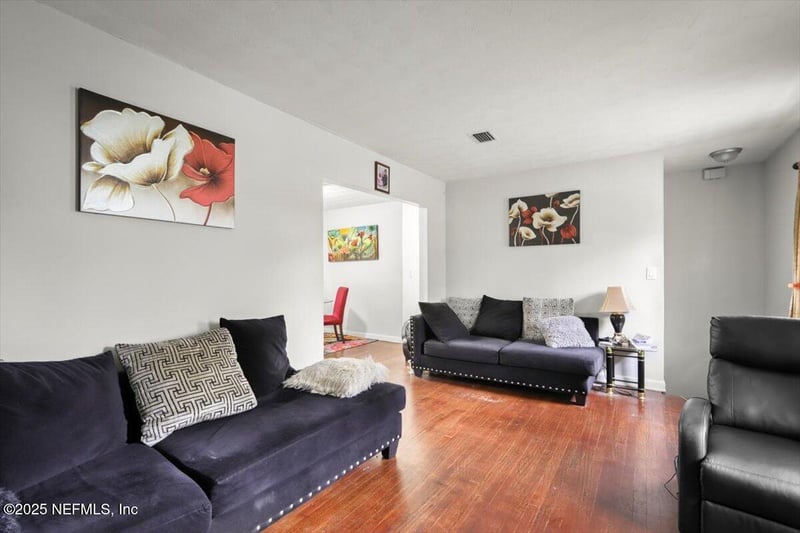 7989 Denham Rd, Jacksonville, FL 32208