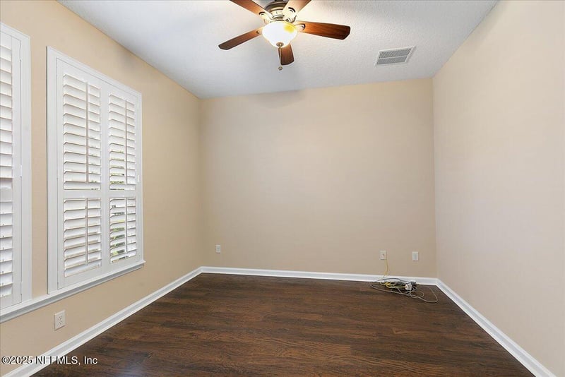 145 Castlegate Ln, St Johns, FL 32259