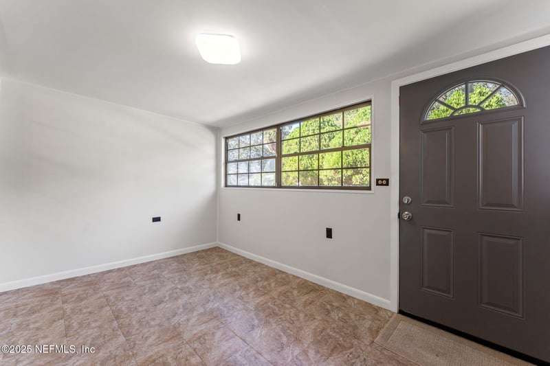 5104 Hollycrest Dr, Jacksonville, FL 32205