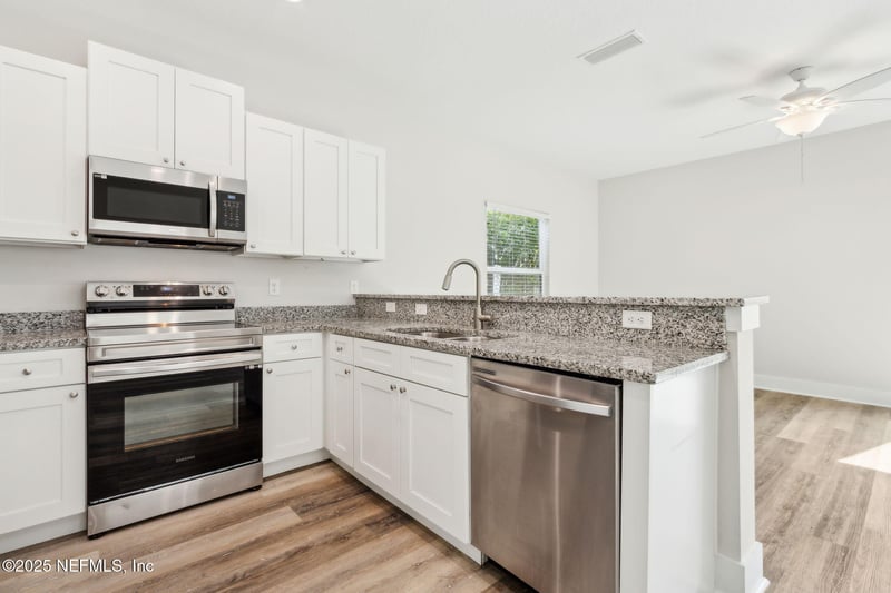 710 7th St, Fernandina Beach, FL 32034