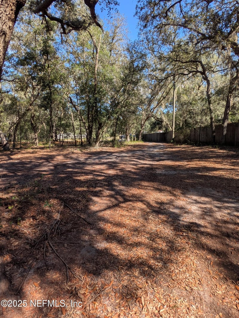 111 Silver Lake Dr, Hawthorne, FL 32640