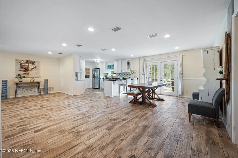 8827 Brierwood Rd, Jacksonville, FL 32257