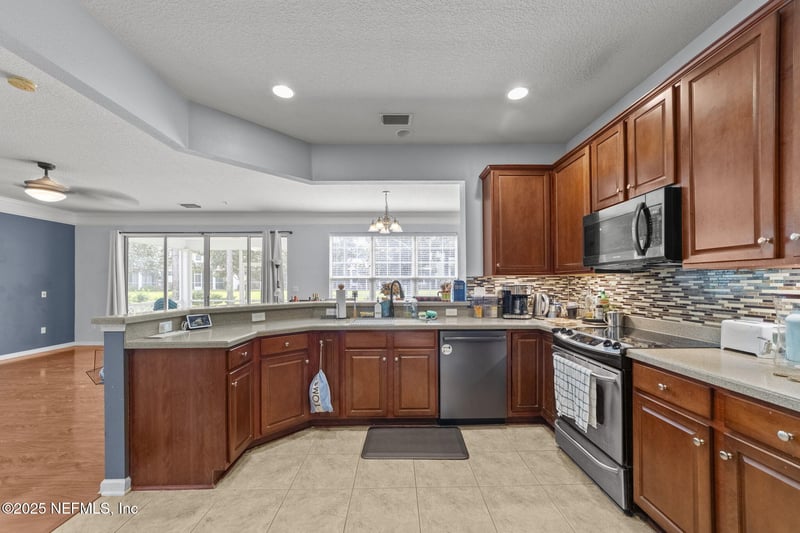 6488 White Flower Ct, Jacksonville, FL 32258