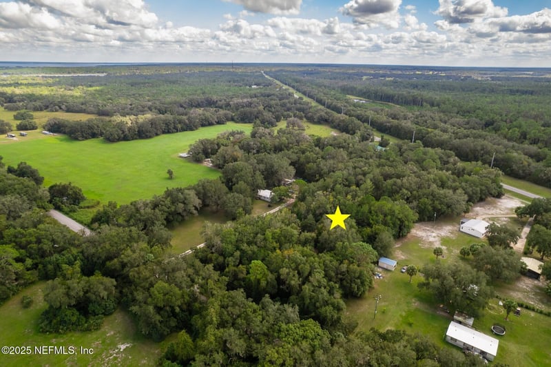 1558 Highway 17 , Pomona Park, FL 32181