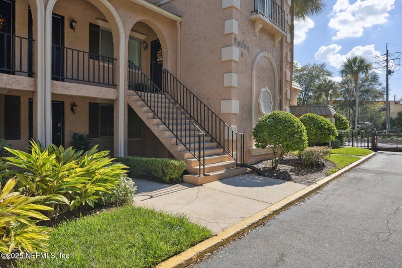 5375 Ortega Farms Blvd #609, Jacksonville, FL 32210