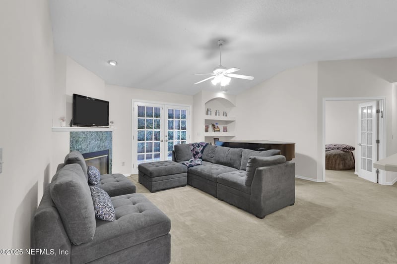 2942 Starshire Cv, Jacksonville, FL 32257