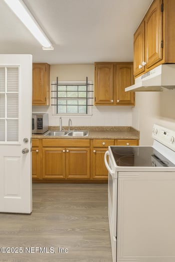 9241 2nd Ave, Jacksonville, FL 32208