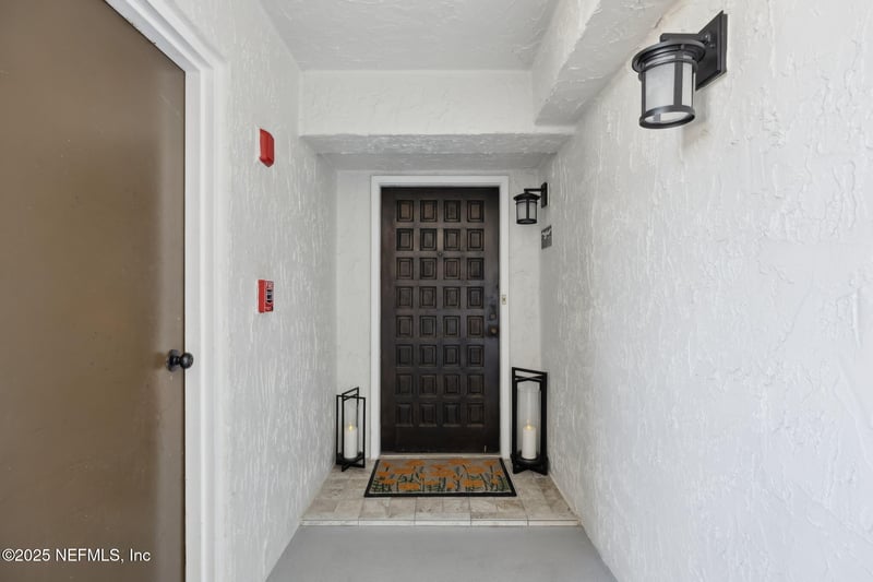 275 1st St #201, Jacksonville Beach, FL 32250