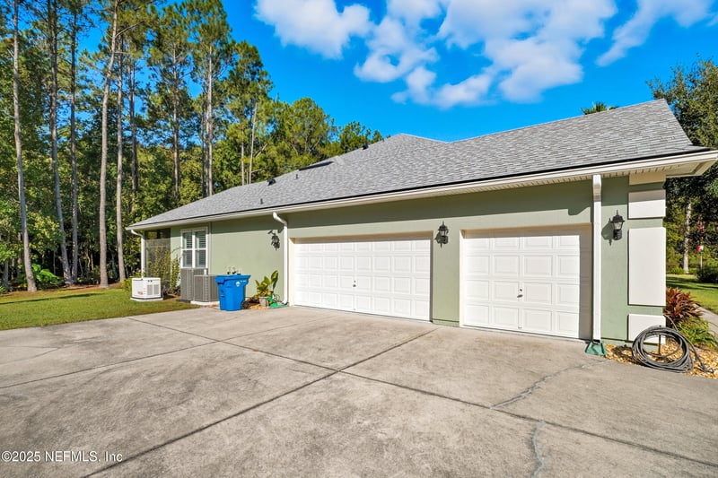 14532 Amelia Cove Dr, Jacksonville, FL 32226