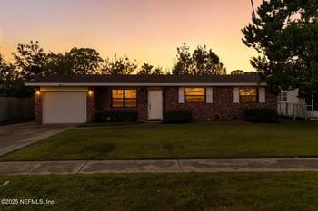 3042 Skipper Ln, Jacksonville, FL 32216