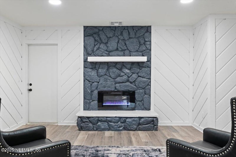 6695 Arrowroot Dr, Jacksonville, FL 32244