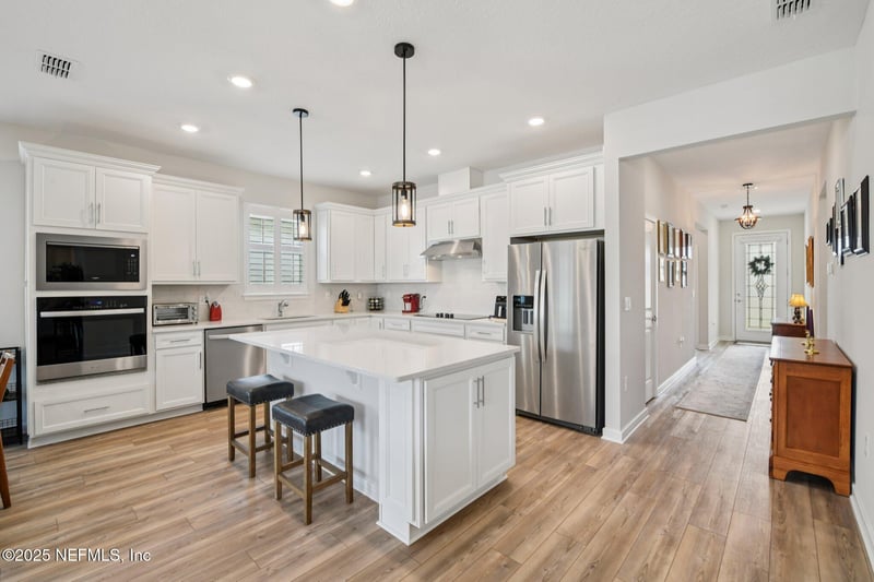 3086 Green Park Dr, Deland, FL 32724