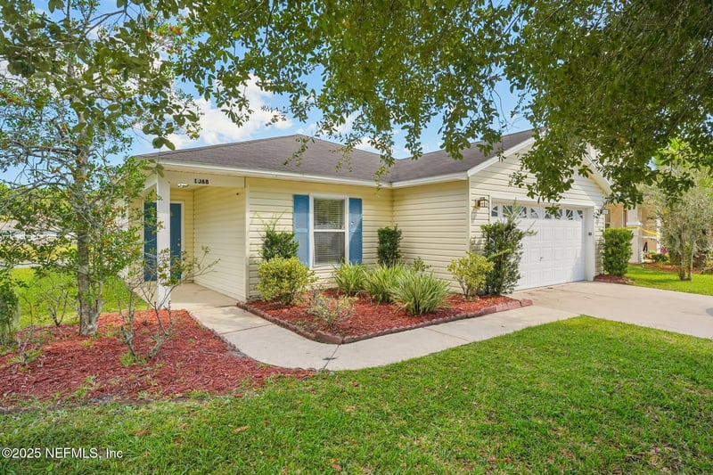 1068 Morning Light Rd, Jacksonville, FL 32218