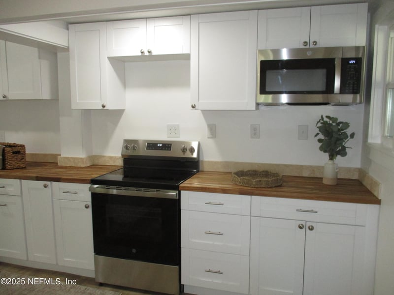 6114 Stetson Rd, Jacksonville, FL 32217