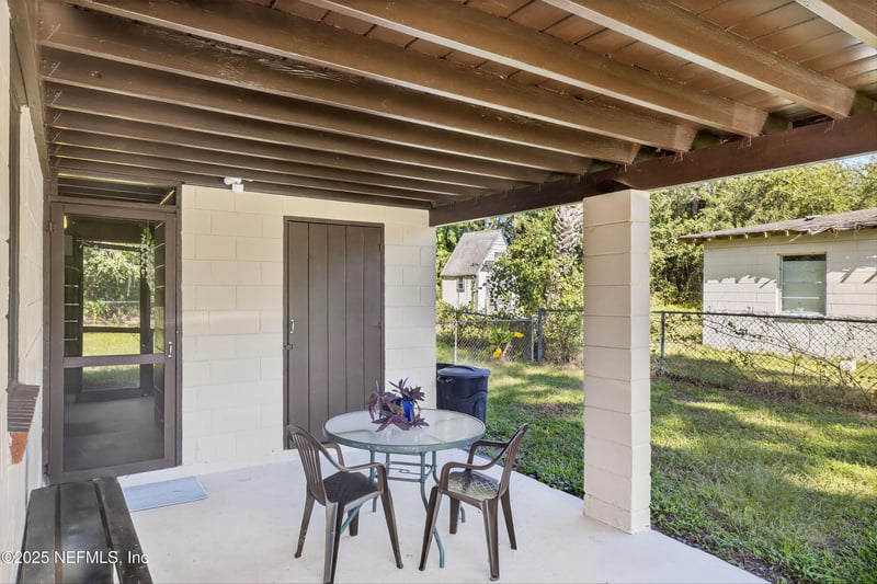 5261 Pennant Dr, Jacksonville, FL 32244