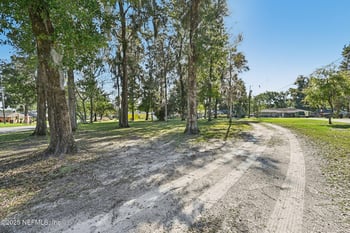 448 Lake Asbury Dr, Green Cove Springs, FL 32043