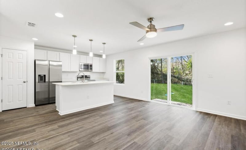 8045 Osteen St, Jacksonville, FL 32210