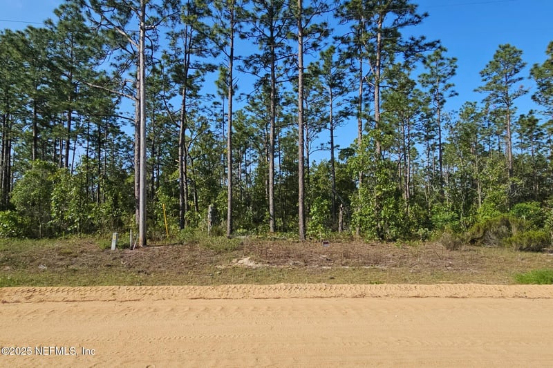 219 Cessna Way, Hawthorne, FL 32640