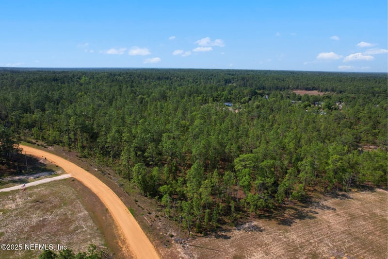 219 Cessna Way, Hawthorne, FL 32640