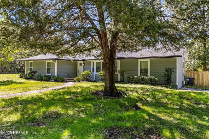 3016 Black Creek Dr, Middleburg, FL 32068