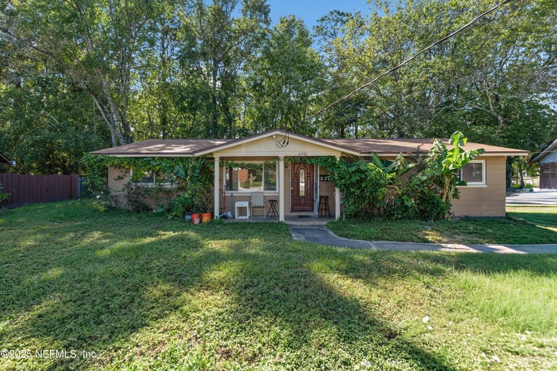 6990 Robert F Kennedy Cir, Jacksonville, FL 32209