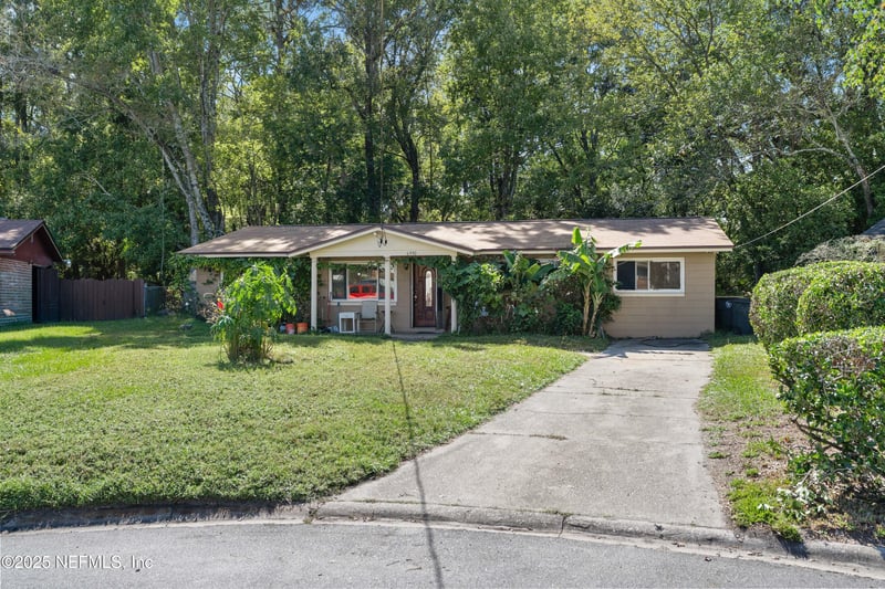 6990 Robert F Kennedy Cir, Jacksonville, FL 32209