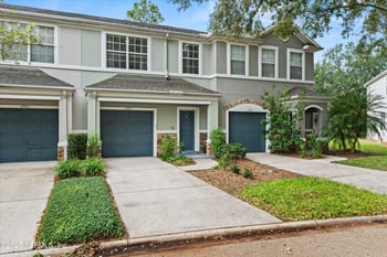 5747 Parkstone Crossing Dr, Jacksonville, FL 32258