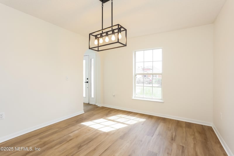 7385 Lawn Tennis Ln, Jacksonville, FL 32277