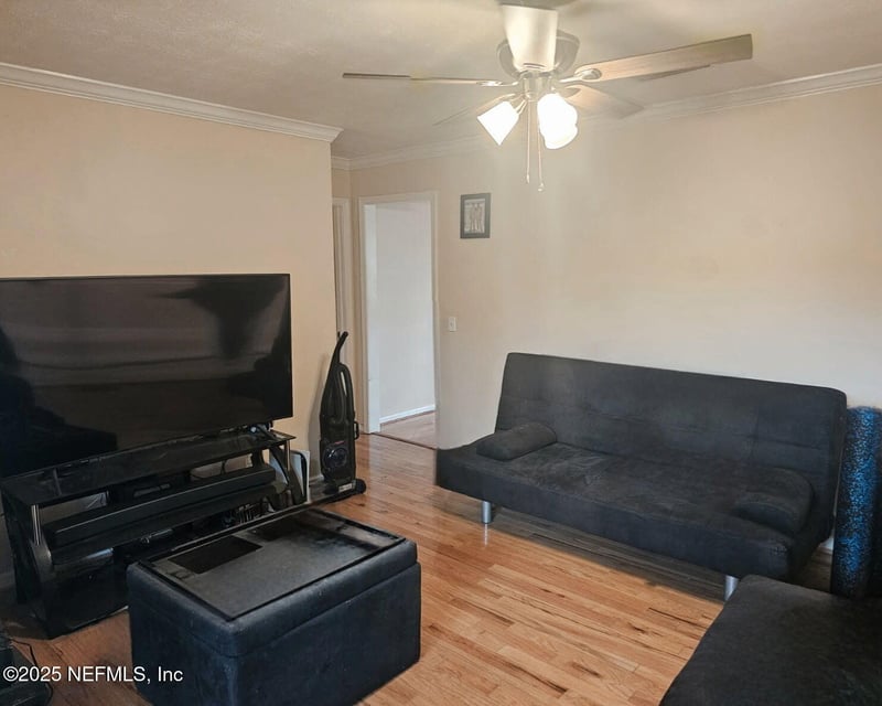 3332 Kegler Dr, Jacksonville, FL 32216