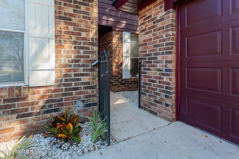 1515 Pointer Dr, Jacksonville, FL 32221