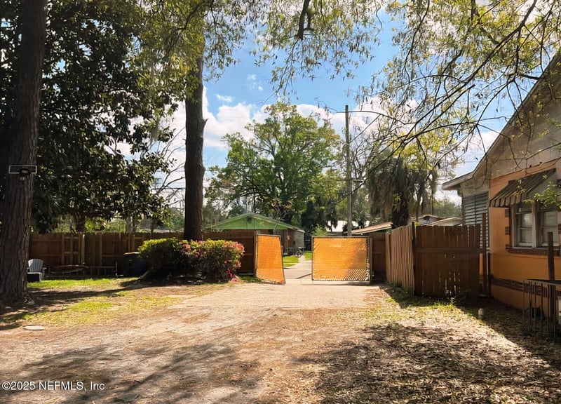 1645 17 St, Jacksonville, FL 32209