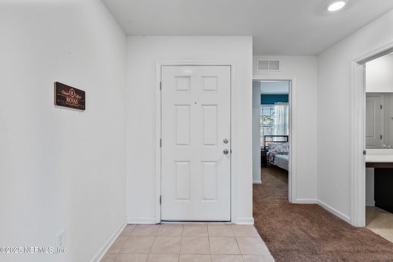 577 Panther Lake Pw, Jacksonville, FL 32221