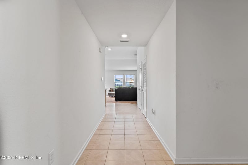 577 Panther Lake Pw, Jacksonville, FL 32221