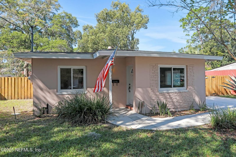 6172 Mercer Cir, Jacksonville, FL 32217