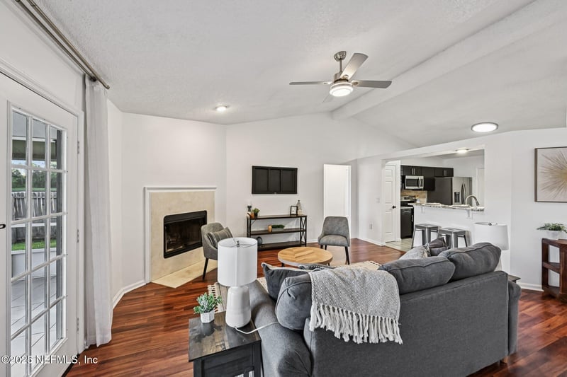 4545 Antler Hill Dr, Jacksonville, FL 32224