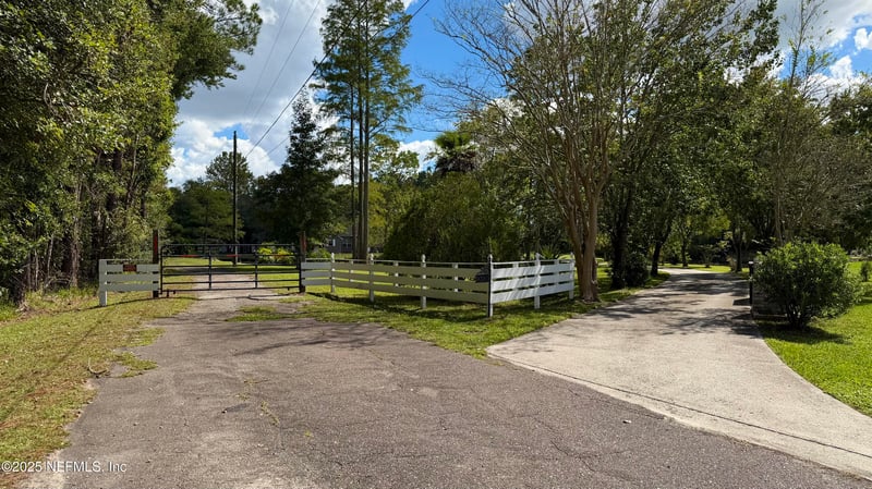 3030 Ogilvie Rd, Jacksonville, FL 32218