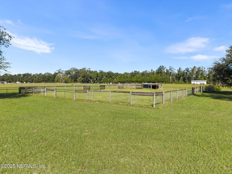 27061 29th Rd, Branford, FL 32008