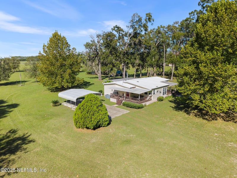 27061 29th Rd, Branford, FL 32008