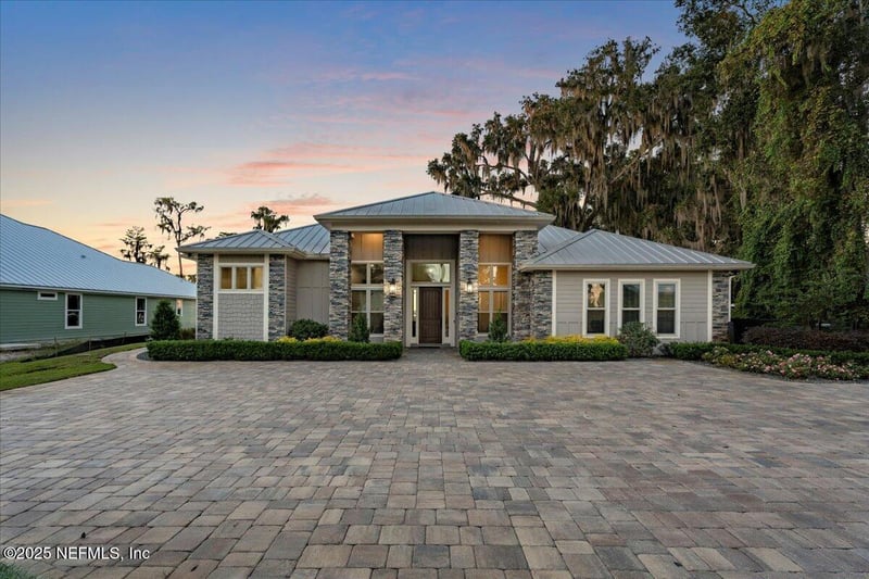 2453 30 St, Melrose, FL 32666